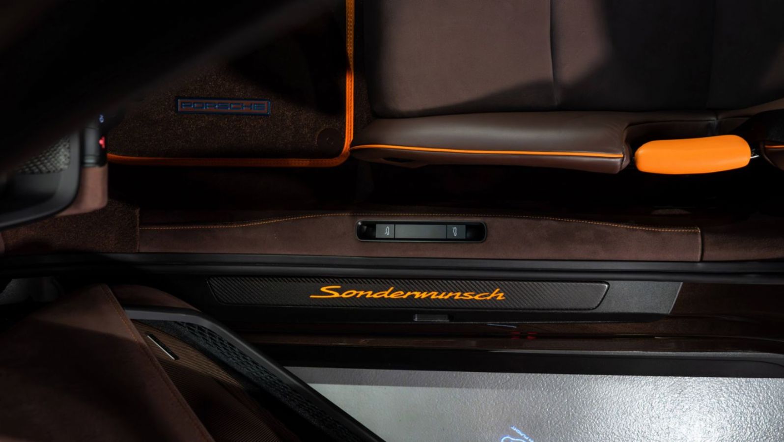 Αυτή η Porsche 911 GT3 RS ξεφεύγει απ' τα συνηθισμένα 